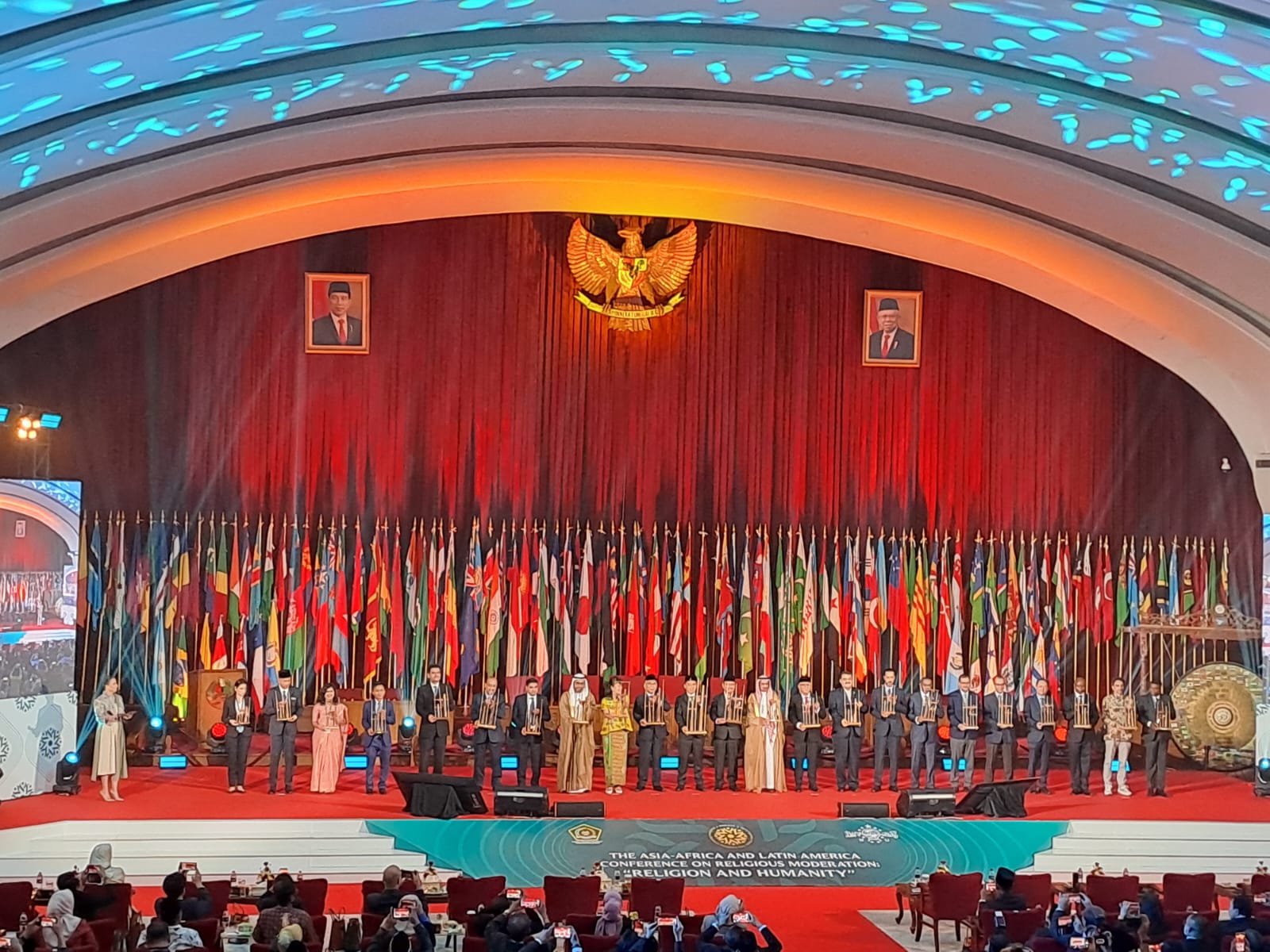 Acara pembukaan Konferensi Moderasi Beragama Asia Afrika-Amerika Latin yang digelar di Bandung, Jawa Barat, Rabu (20/12).