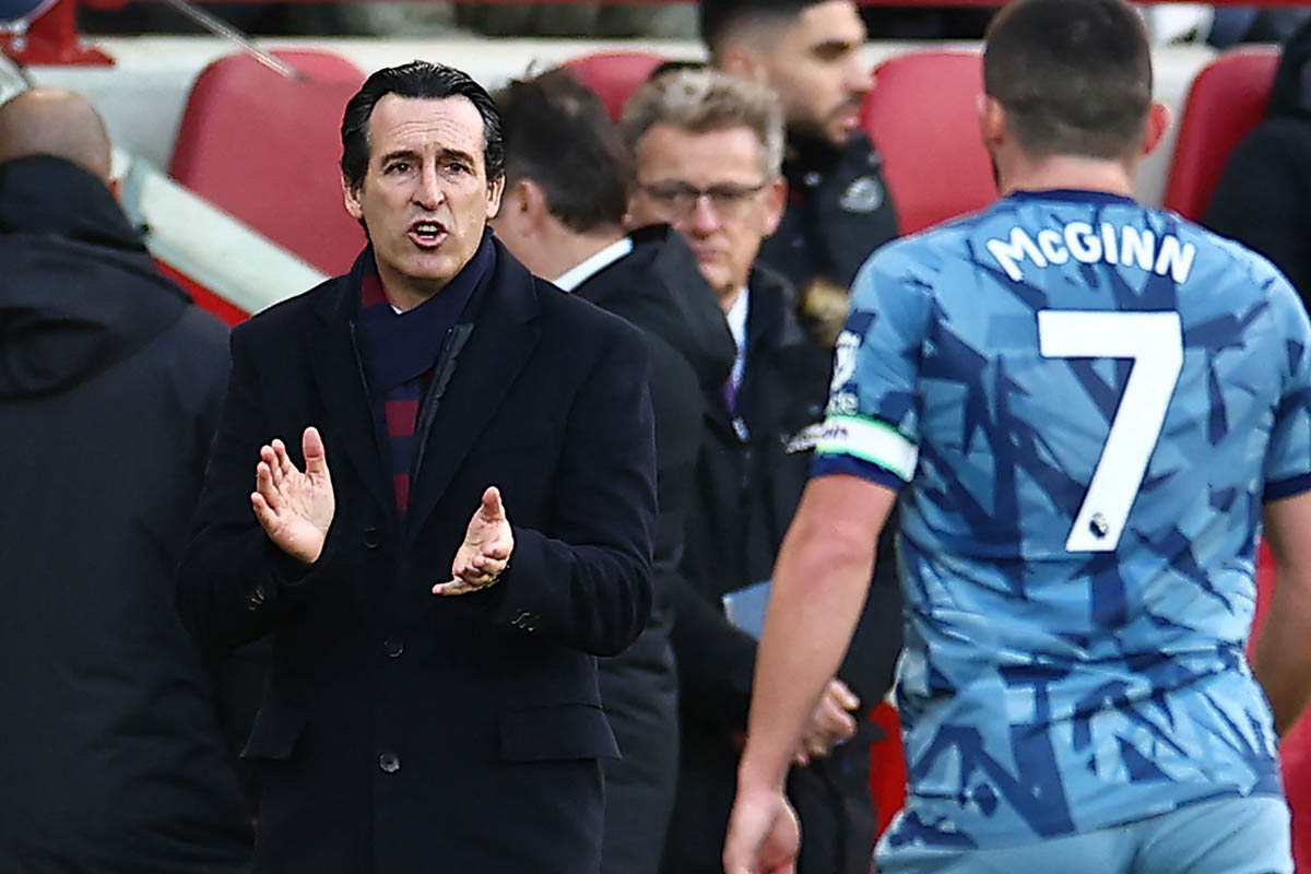 Pelatih Unai Emery tetap berbangga kepada para pemain dan suporter Aston Villa karena rekor tandang mereka naik menjadi 16 pertandingan.