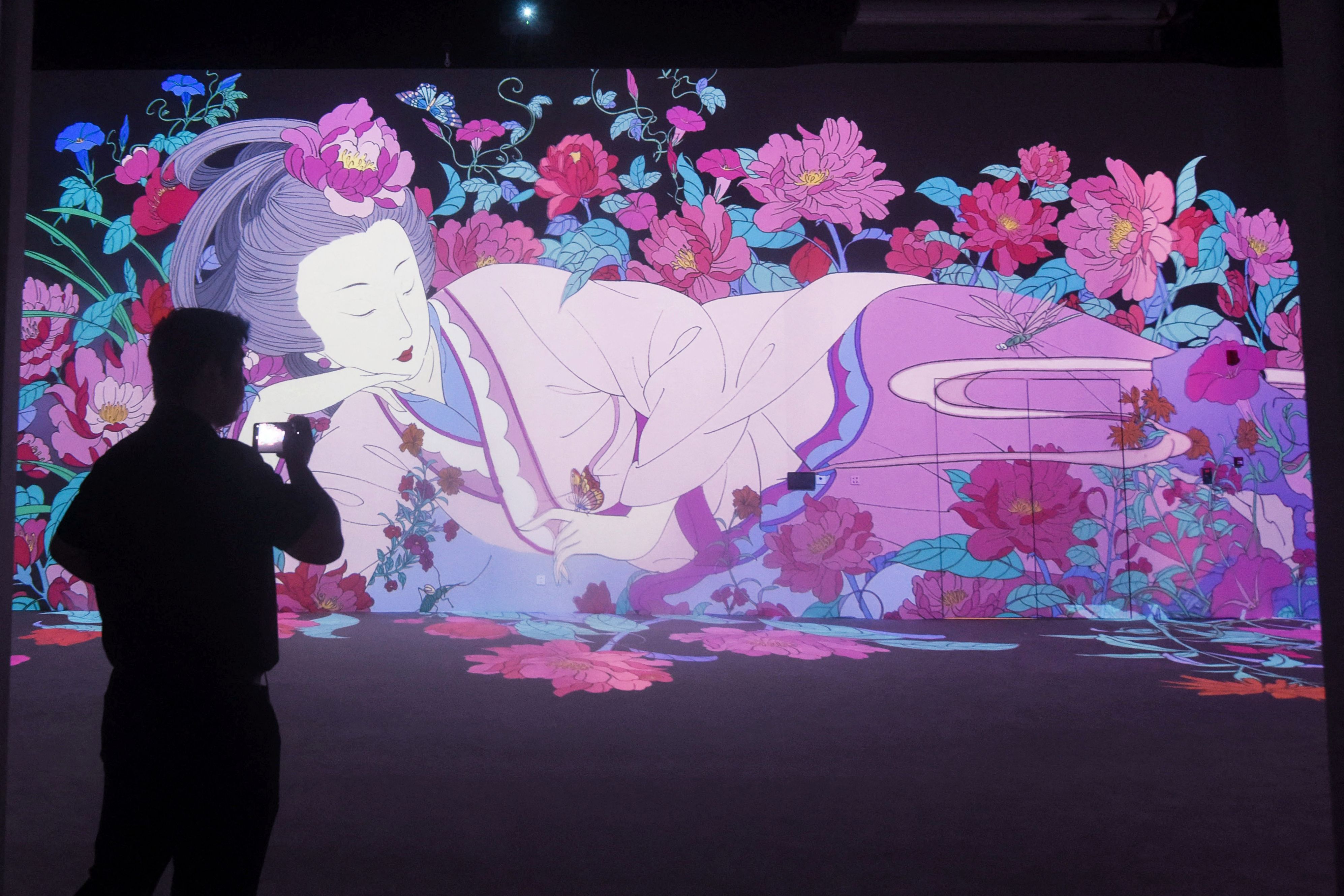 Tiongkok Sukses Digitalisasi Separuh Benda Koleksi Museum Istana