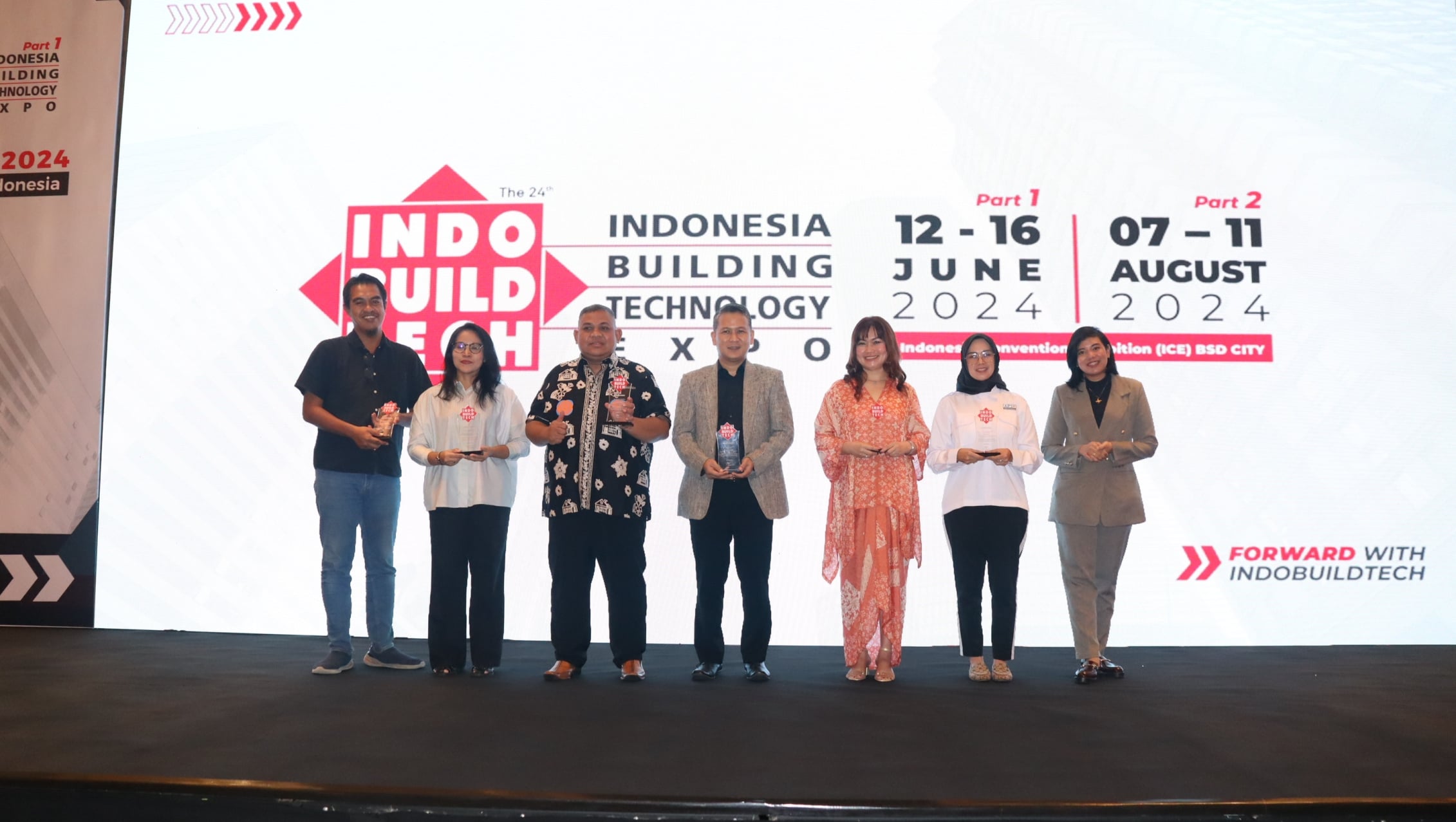 Konferensi pers IndoBuildTech 2024 yang diselenggarakan di Jakarta.
