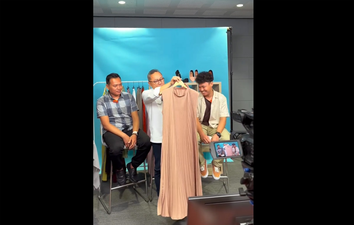Zulhas Jualan Produk UMKM Saat Jadi Host Shopee Live