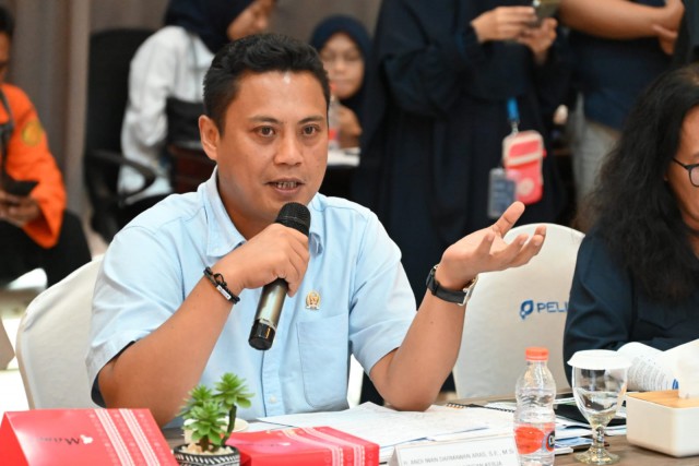 Wakil Ketua Komisi V DPR RI Andi Iwan Darmawan Aras