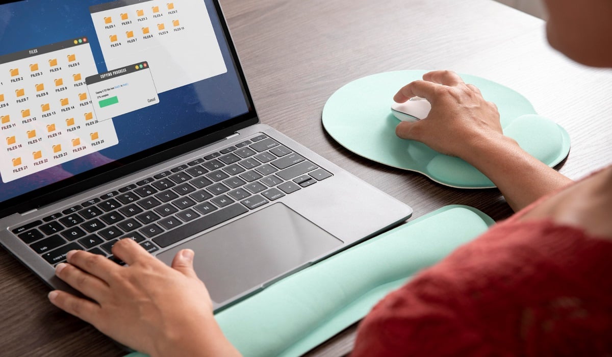 Ilustrasi aplikasi kompres PDF