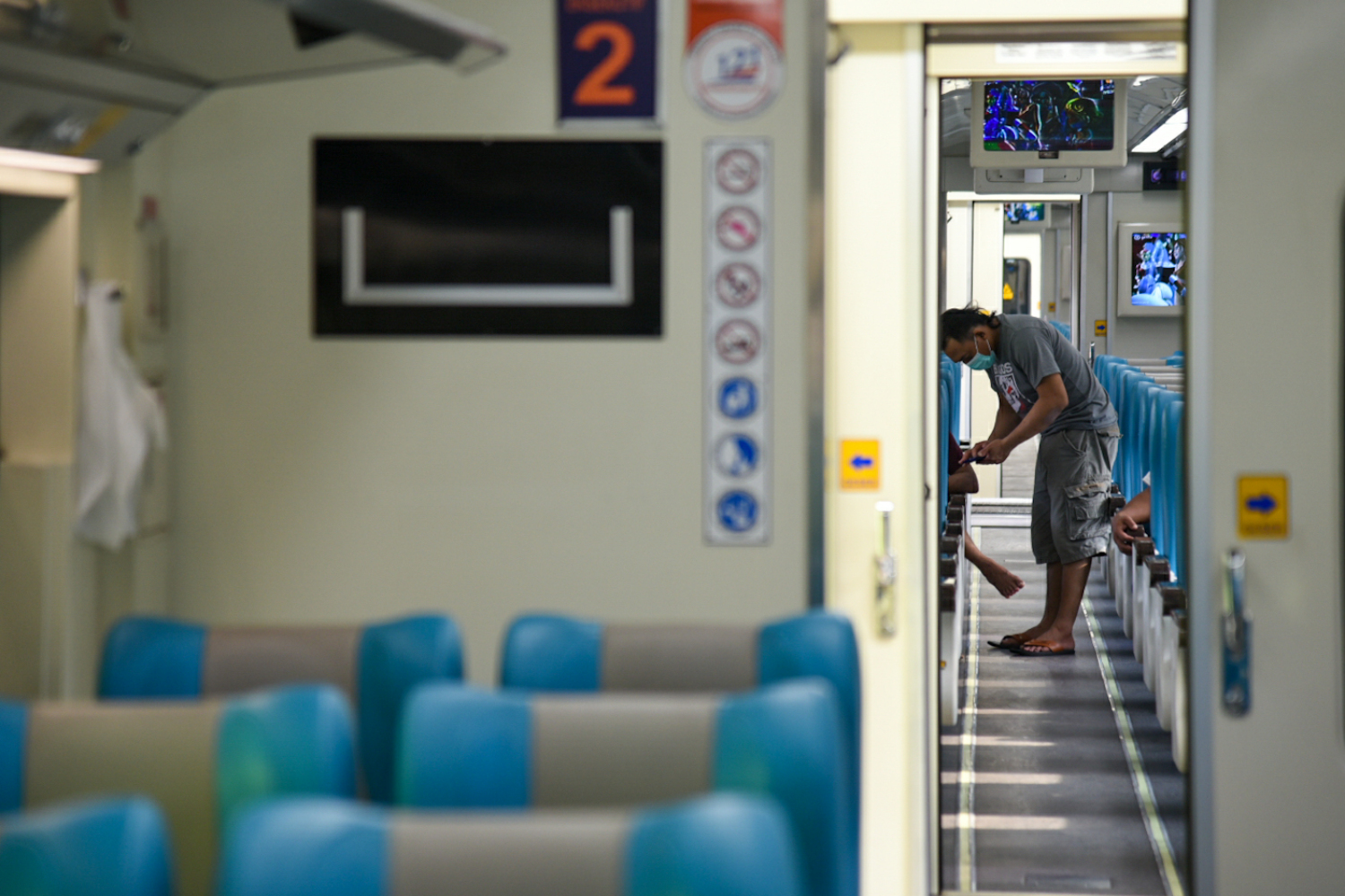 PT KAI Belum Wajibkan Penumpang Kereta Gunakan Masker