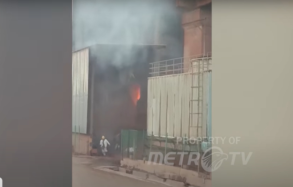 Kepolisian melakukan peninjauan lokasi perkara ledakan tungku smelter milik PT ITSS di kawasan PT Indonesia Morowali Industrial Park (IMIP) 