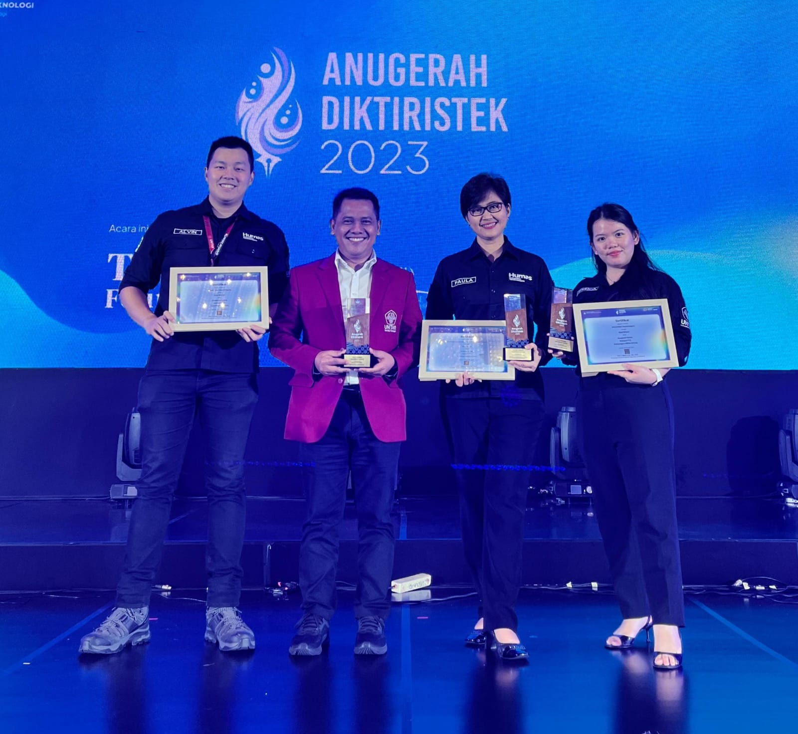 Humas Universitas Tarumanagara meraih tiga penghargaan sekaligus dari Ditjen Diktiristek Kemendikbud-Ristek tahun ini.
