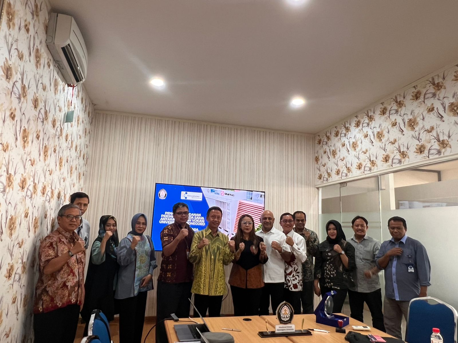 Kerja sama sekolah vokasi Undip dengan Parallaxnet 