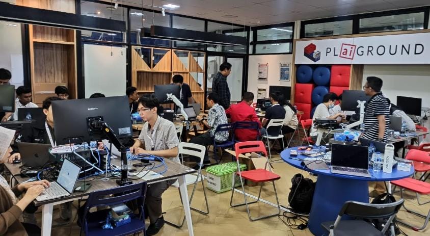 Kegiatan mahasiswa di Kampus Institut Teknologi Bandung