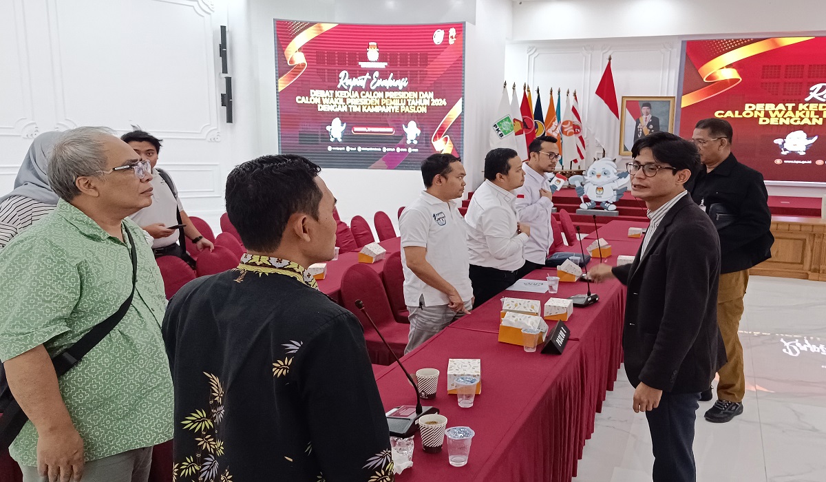 Rapat evaluasi debat cawapres yang digelar KPU RI