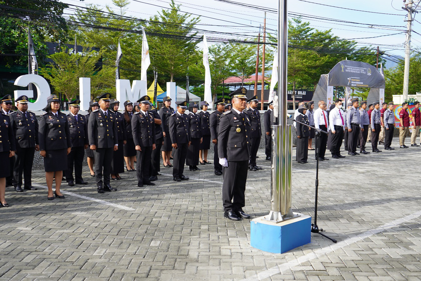  Jajaran kantor Wilayah Kementerian Hukum dan HAM Sulawesi Tengah, mengikuti upacara perintatan Hari Bhakti Imigrasi ke-74 di Palu, Sulteng.