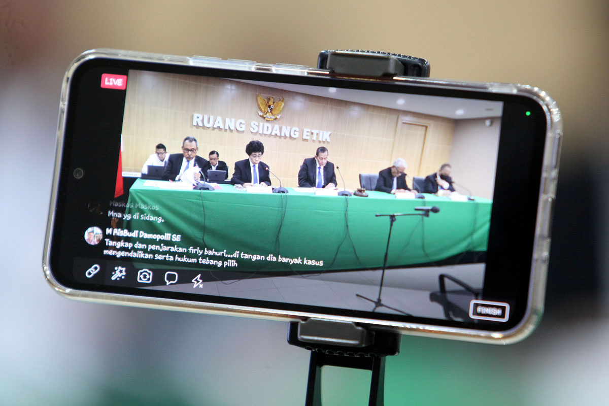 Dewas mengatakan Komisi Pemberantasan Korupsi (KPK) mengalami penurunan integritas, akuntabilitas, dan profesionalitas pada 2023. 