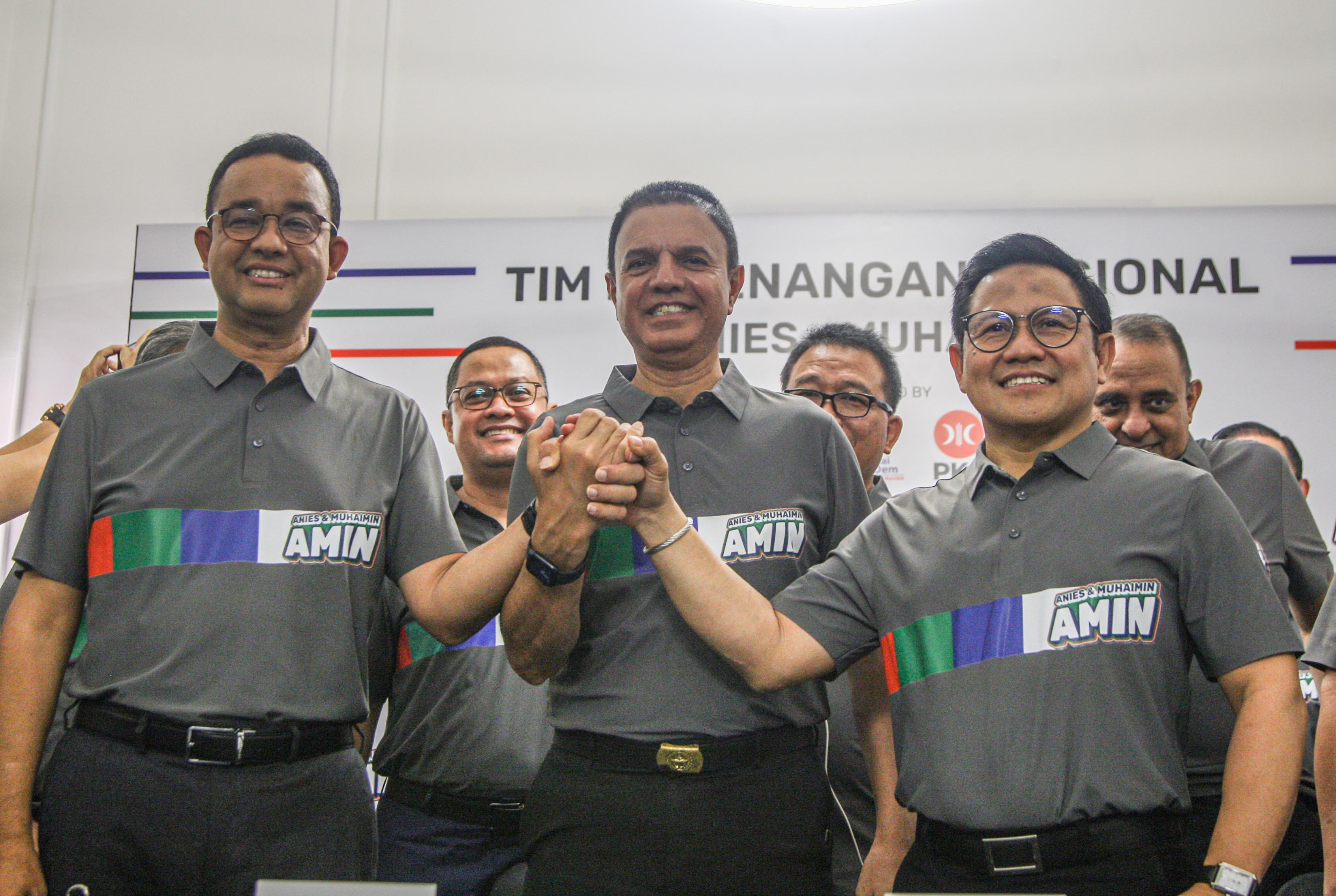 KAPTEN Timnas AMIN Marsekal Madya TNI (Purn) Muhammad Syaugi (tengah).