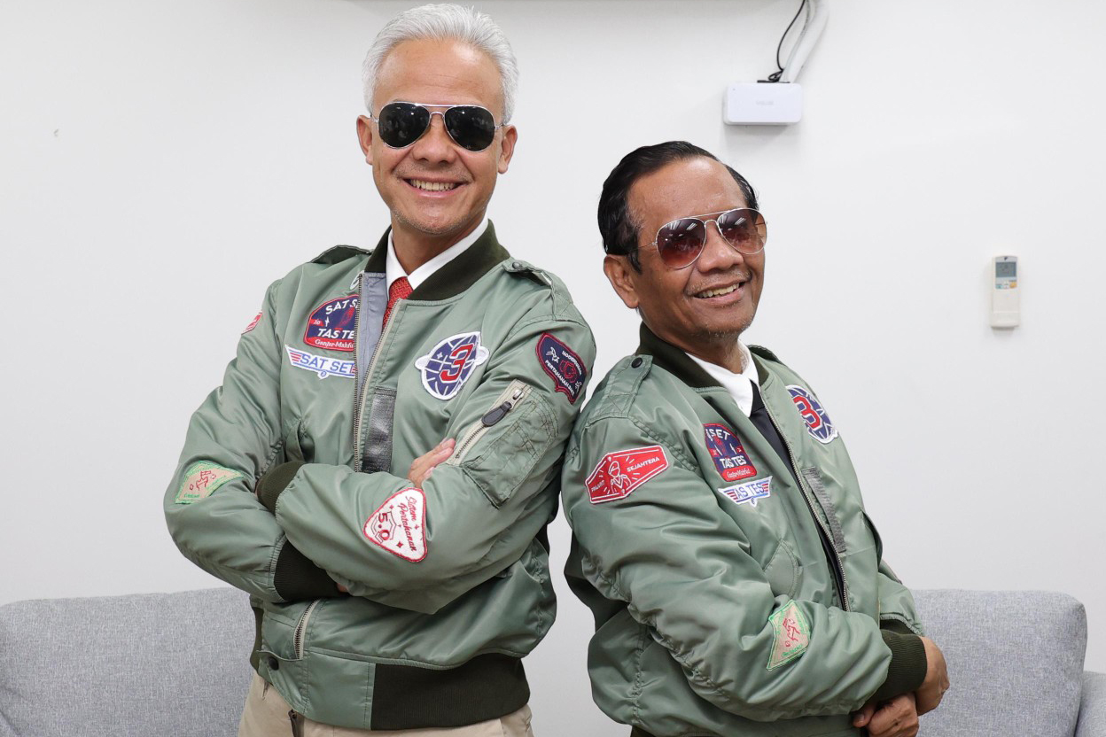 Gunakan Jaket Bomber, Ganjar tampil Ala Film Top Gun