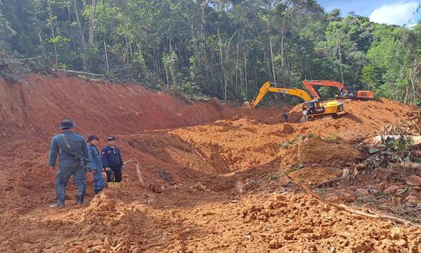Tim Gakkum KLHK dan Kejaksaan Tolitolo berhasil mengamankan kegiatan pertambangan emas tanpa izin di Sulawesi Tengah.
