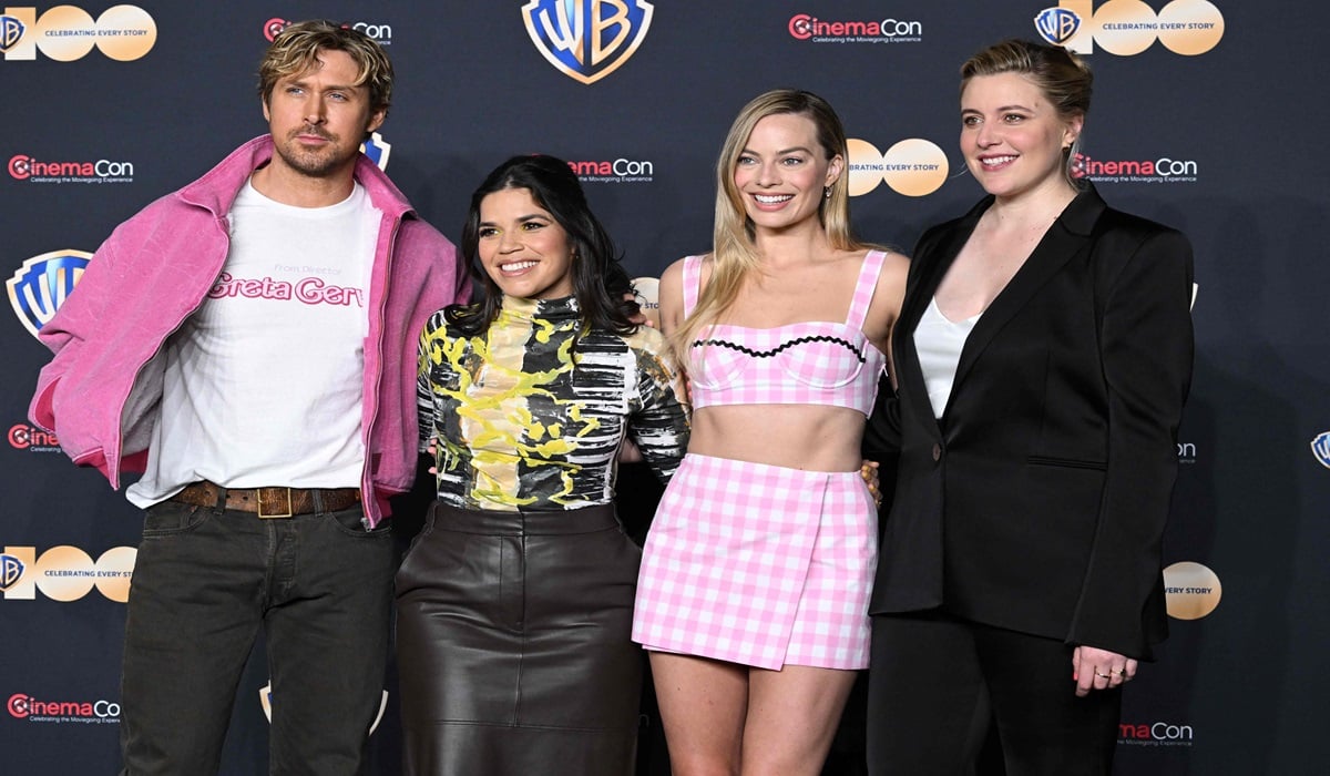 Para pemeran film Barbie (dari kiri ke kanan): Ryan Gosling, America Ferrera, Margot Robbie, dan Greta Gerwig. 