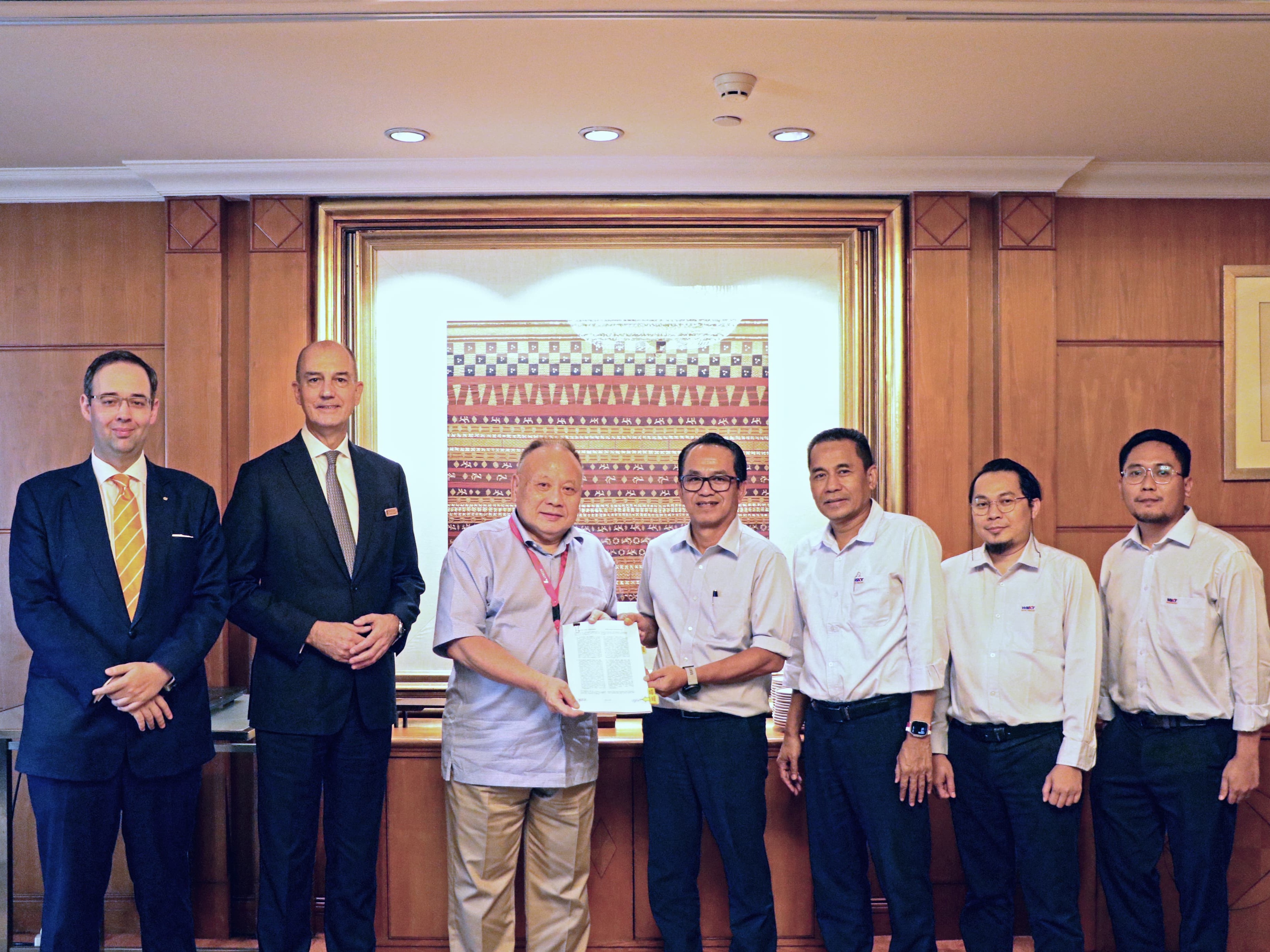 WSBP meraih kontrak proyek jembatan layang dari Shangri-La Hotel Jakarta.