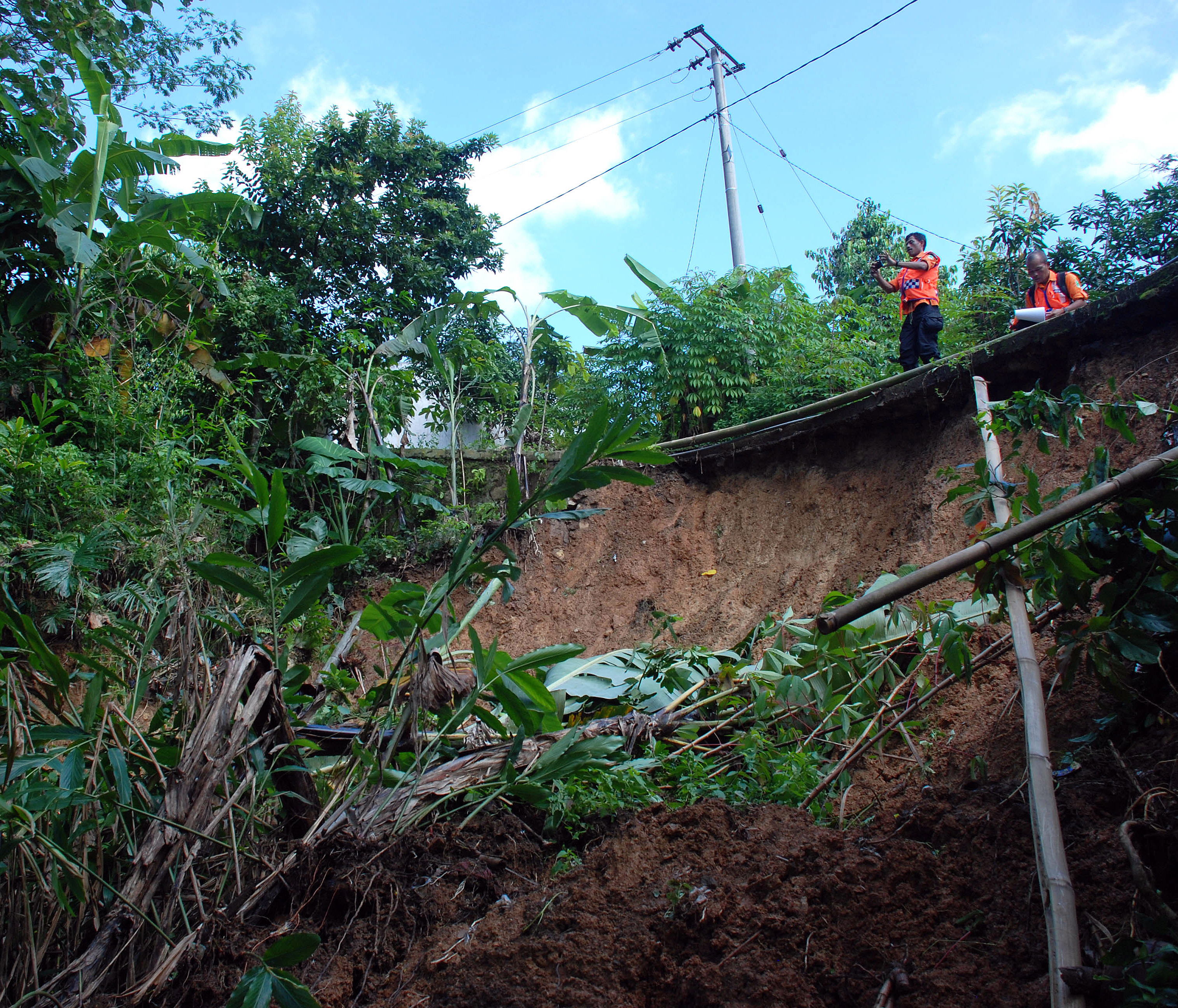 Bencana tanah longsor mulai melanda wilayah Kabupaten Kuningan