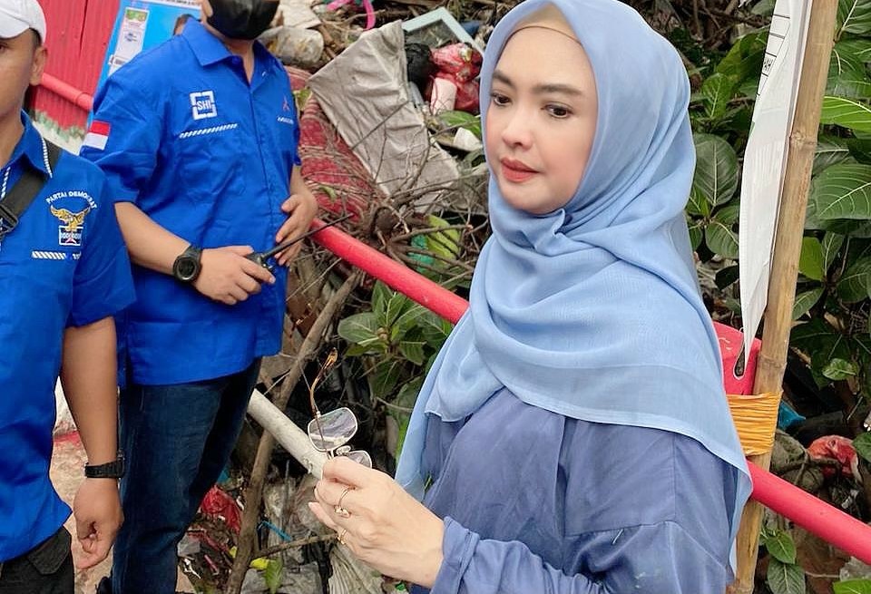 Ingrid Kansil saat menjumpai warga di Cimanggis, Depok, Selasa (9/1).