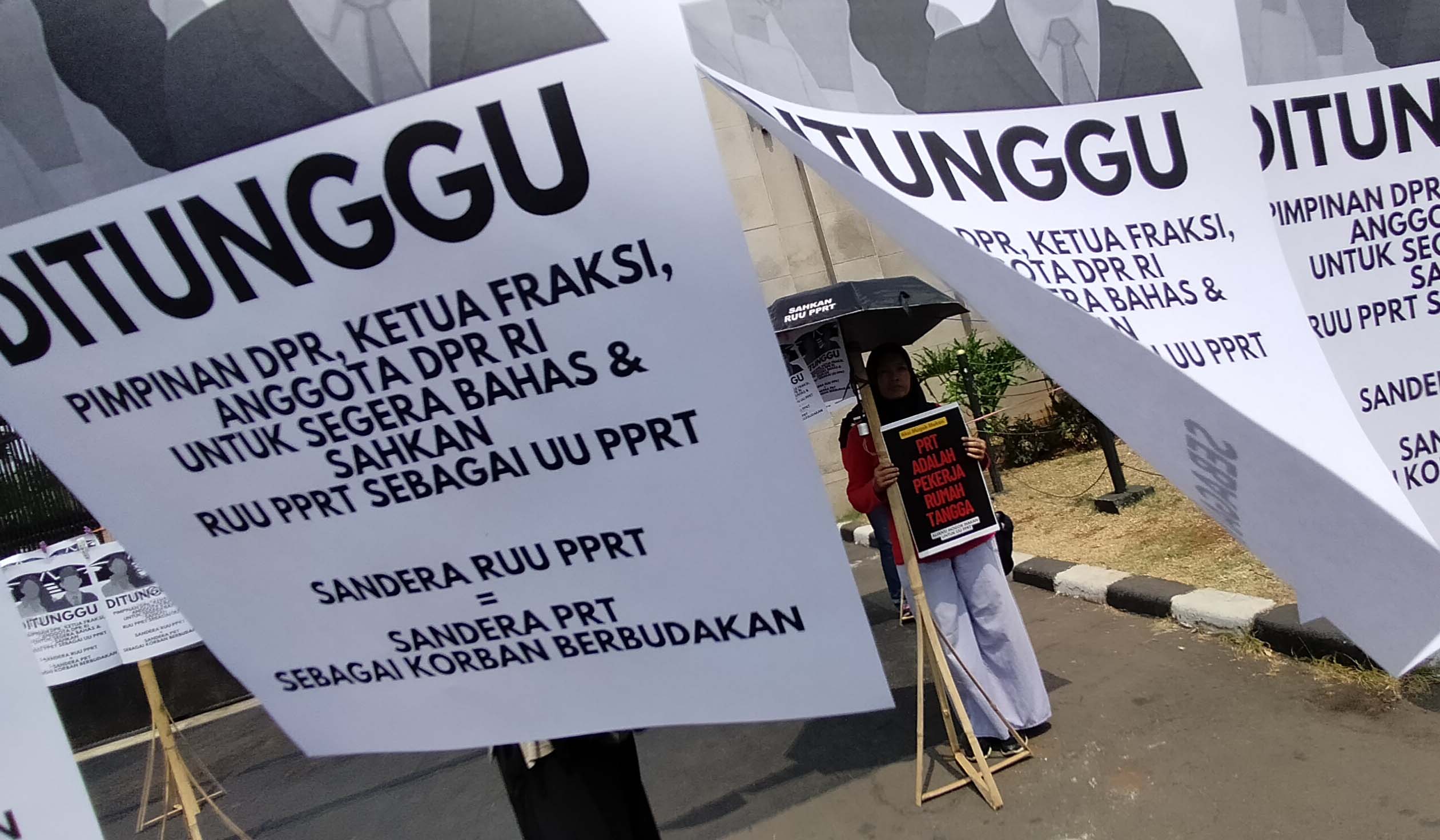 Pendemo meminta DPR segera tuntaskan RUU PPRT