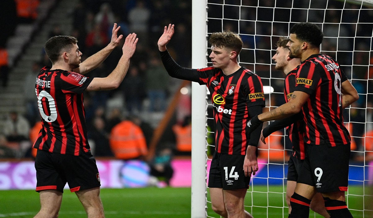 Para pemain Bournemouth melakukan selebrasi usai mencetak gol ke gawang Swansea di laga Piala FA.