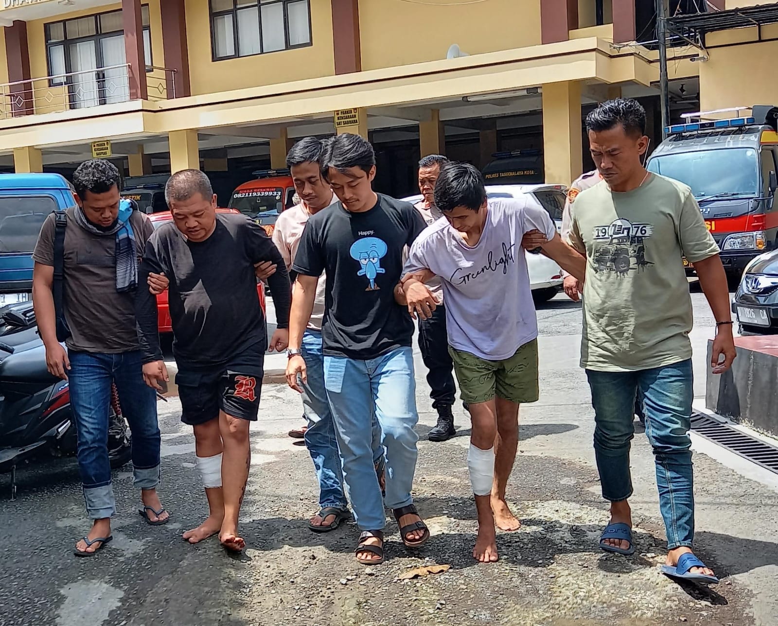 Dua preman pelaku penganiayaan sopir ditangkap Polres Tasikmalaya Kota.