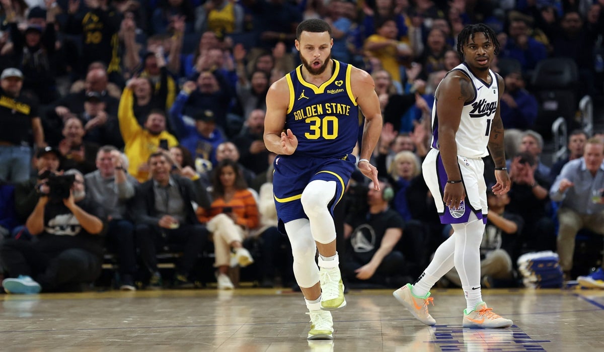 Bintang Golden State Warriors Stephen Curry