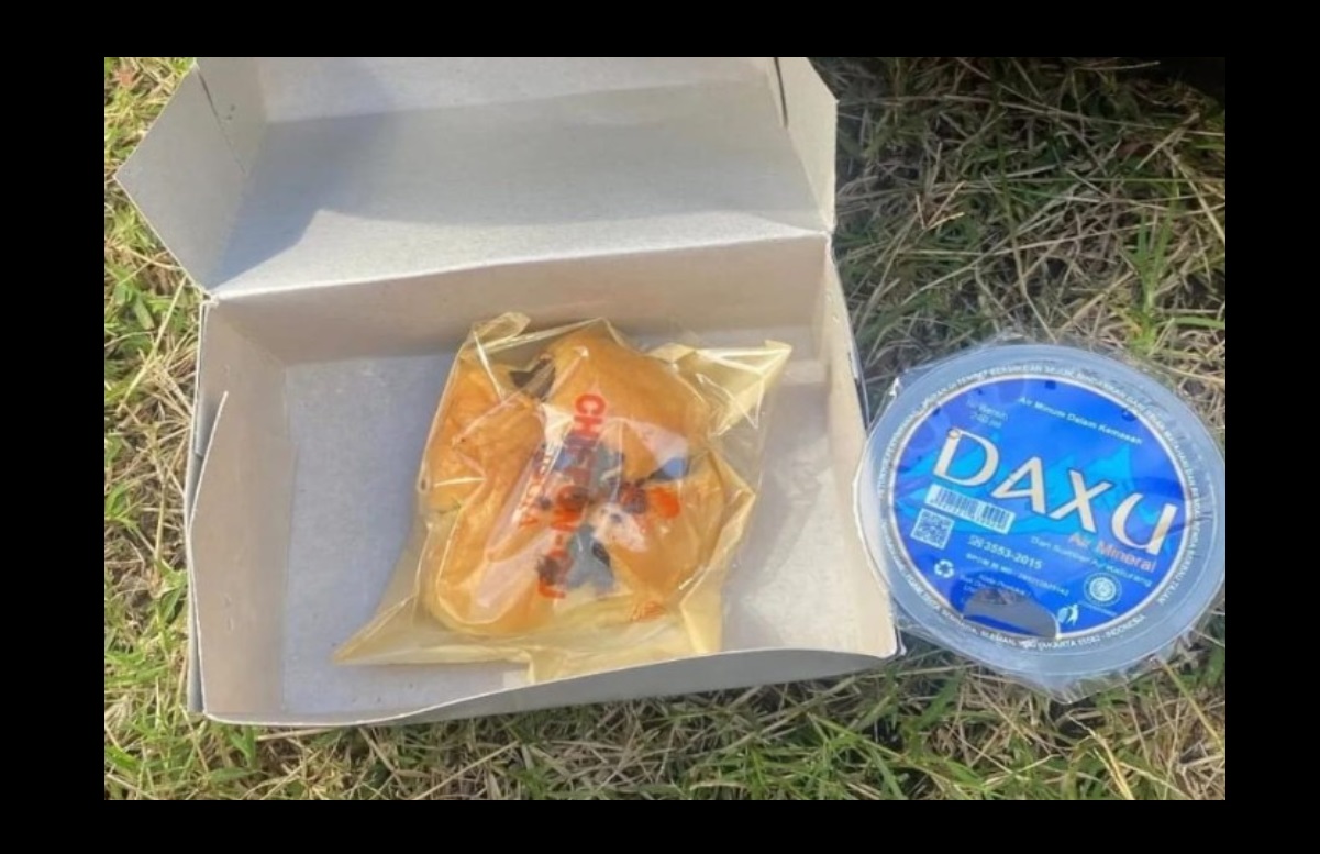 Snack pelantikan KPPS Sleman yang viral seharga Rp2.500, dari seharusnya Rp15.000 per orang.