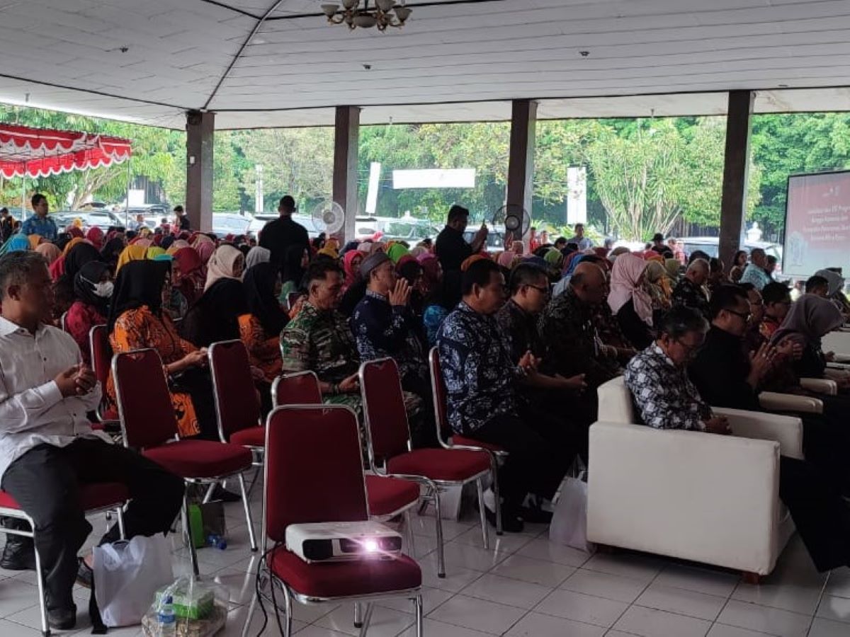 Sosialisasi dan KIE program Pembangunan Keluarga, Kependudukan, dan Keluarga Berencana di Kabupaten Sleman, DIY, Jumat (26/1).