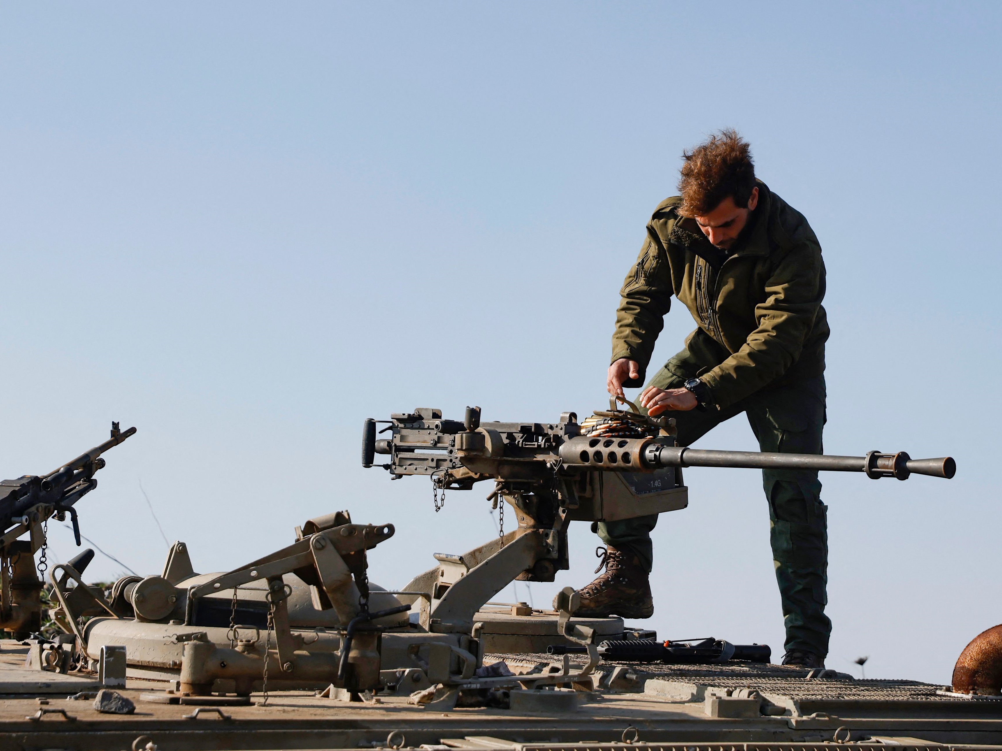 Incar Hizbullah, Israel Lancarkan Serangan Udara di Suriah