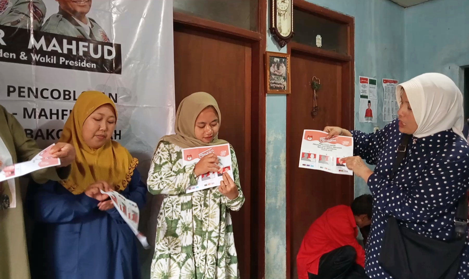 Warga Lembang Ikuti Pelatihan Mencoblos