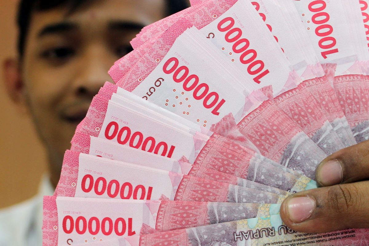 Rupiah Diperkirakan Menguat Awal Pekan Ini