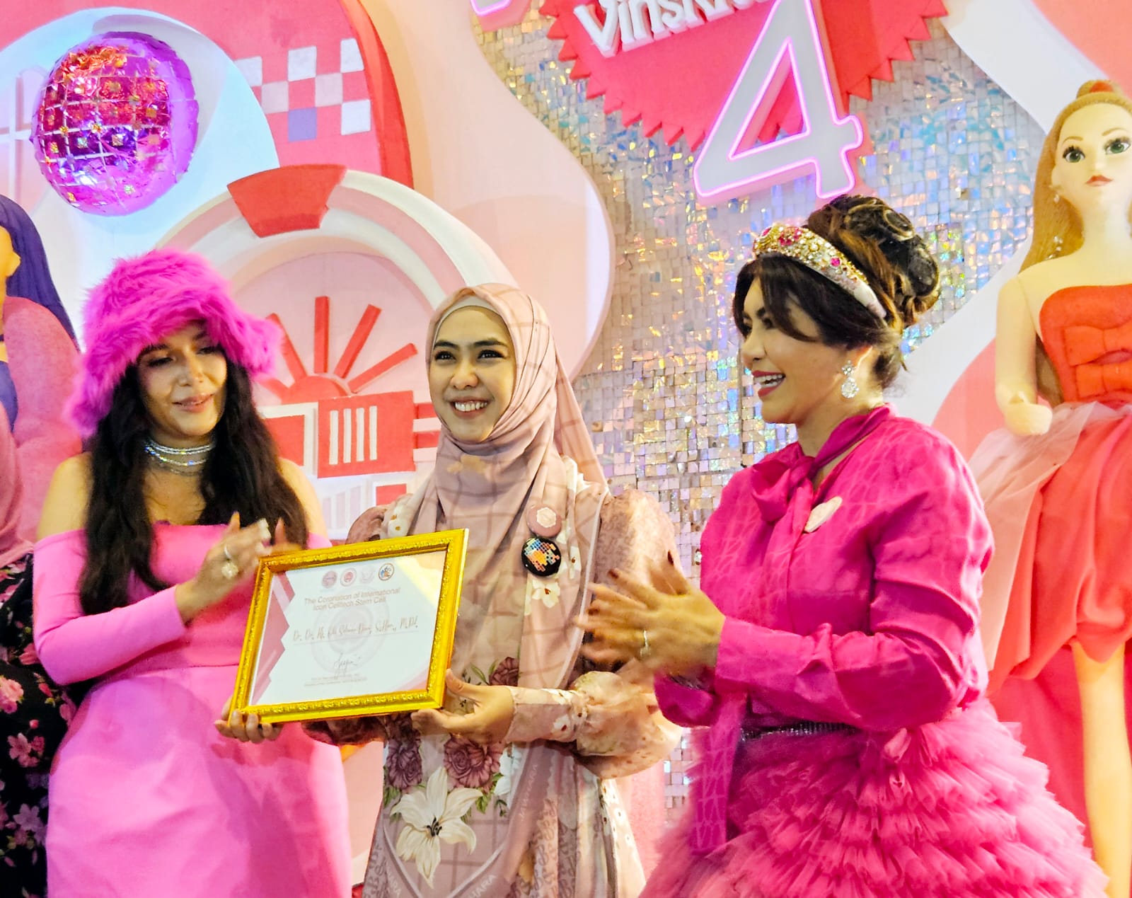 Oki Setiana Dewi dinobatkan sebagai Brand Ambassador Celltech Stem Cell Centre (CSC) di Jakarta, Sabtu (13/1/2024). 