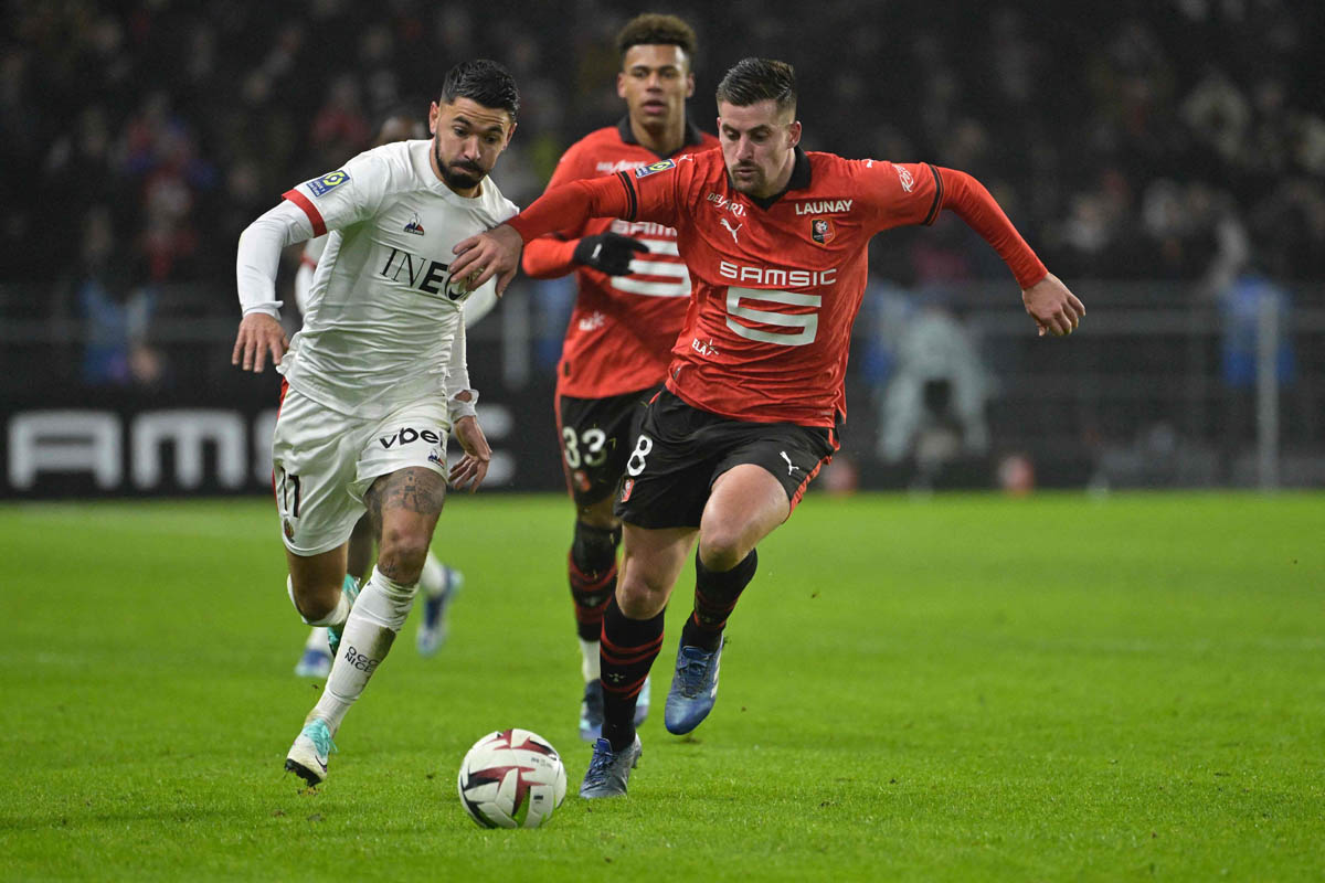 Rennes meraih kemenangan meyakinkan 2-0 atas Nice, menggiring lawan mereka menuju kekalahan ketiga dalam lima pertandingan Ligue 1. 