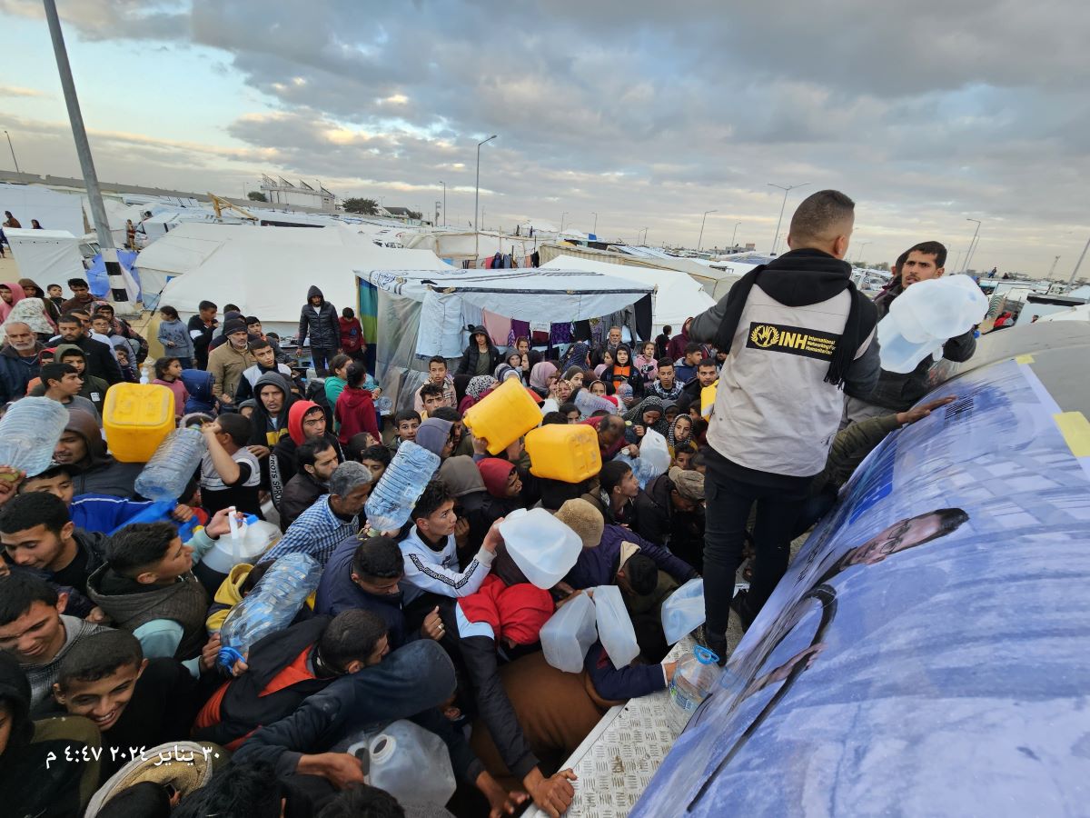 Bantuan air bersih untuk warga Gaza, Palestina.