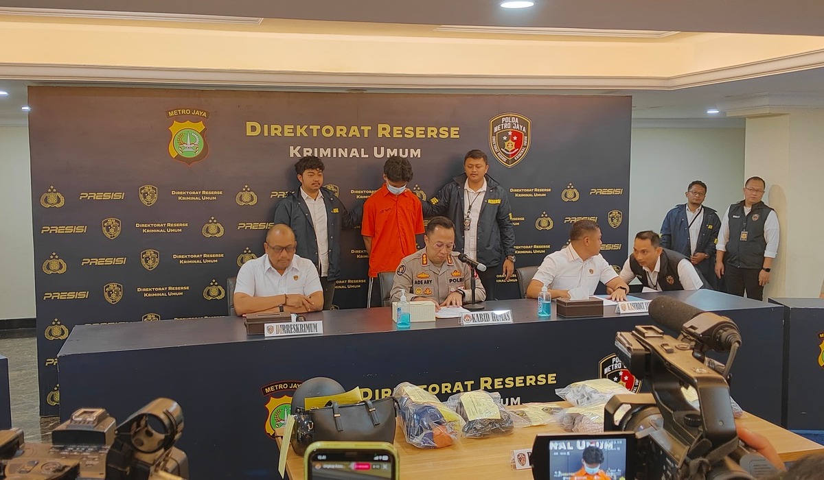 Argiyan Arbirama tersangka pemerkosaan dan pembunuhan mahasiswi di Depok.