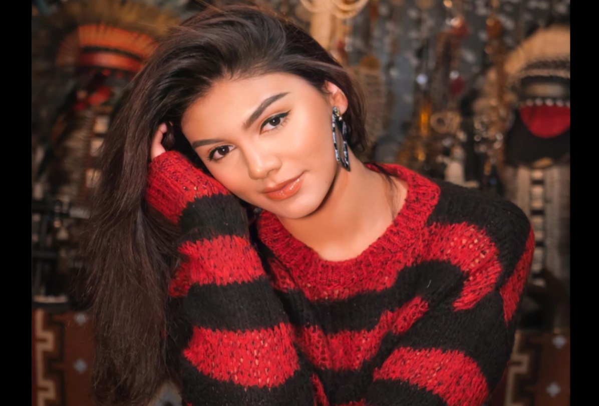 Jihane Almira adalah aktris berdarah Jawa-Libanon.