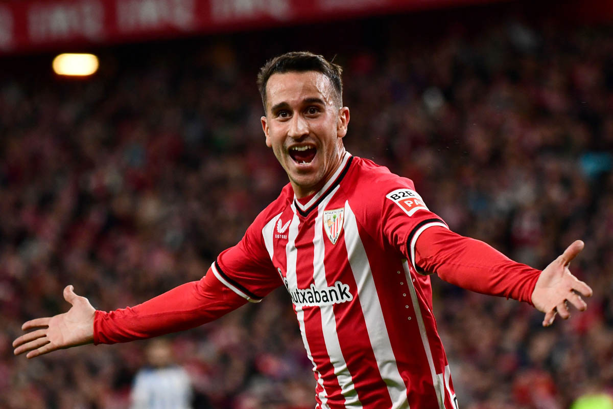 Dua gol dari Alex Berenguer, Athletic Bilbao berhasil meraih kemenangan 2-1 dalam derby Basque melawan Real Sociedad. 