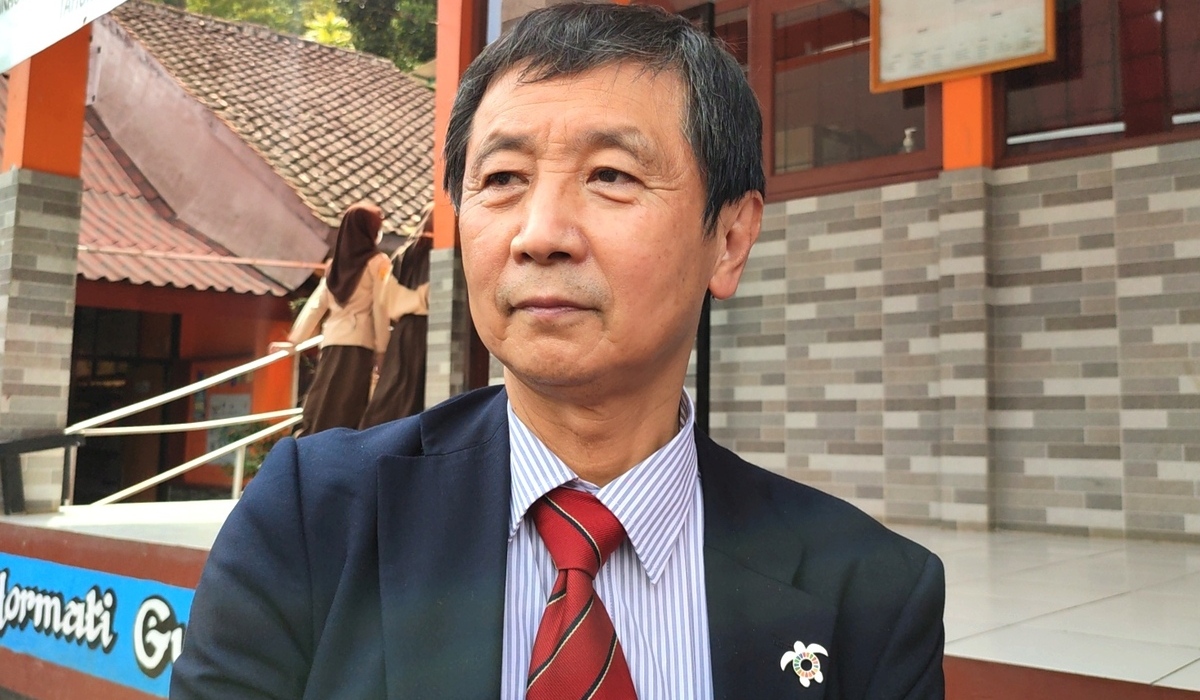 Peneliti Universitas Kagawa Jepang, Profesor Yoshiyuki Kaneda di Lembang, Selasa, 2 Januari 2024.