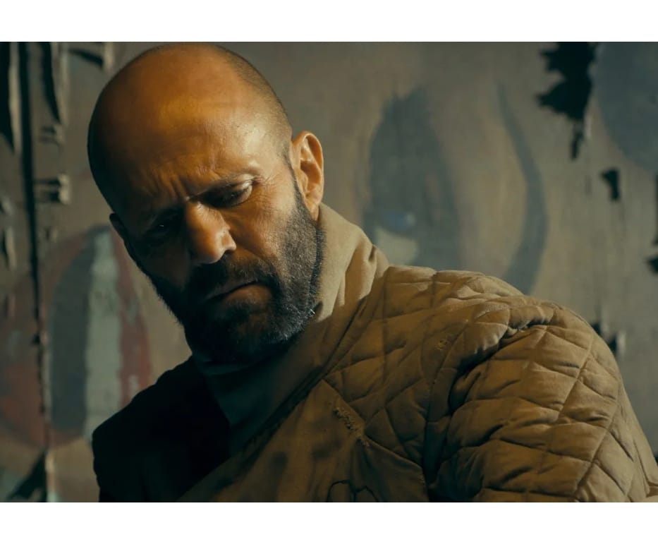 Aksi Jason Statham sebagai peternak lebah yang memburu penjahat siber. 