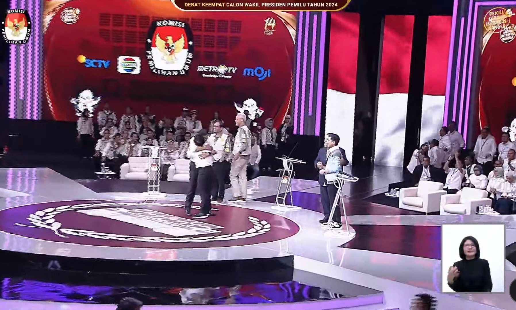 Anies bangga dengan Cak Imim, kasih pelukan erat