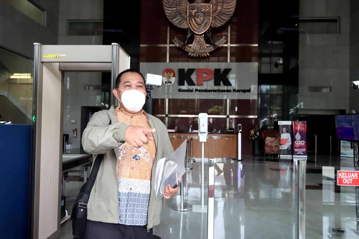 Koordinator MAKI Boyamin Saiman mengatakn perubahan perawakan Harun Masiku hanya sebatas informasi.