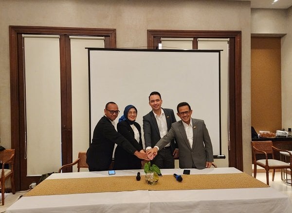 Unpad resmi meluncurkan Unpad EdEx,  perusahaan penyedia pembelajaran eksekutif yang bisa dikonversi program pascasarjana Unpad.