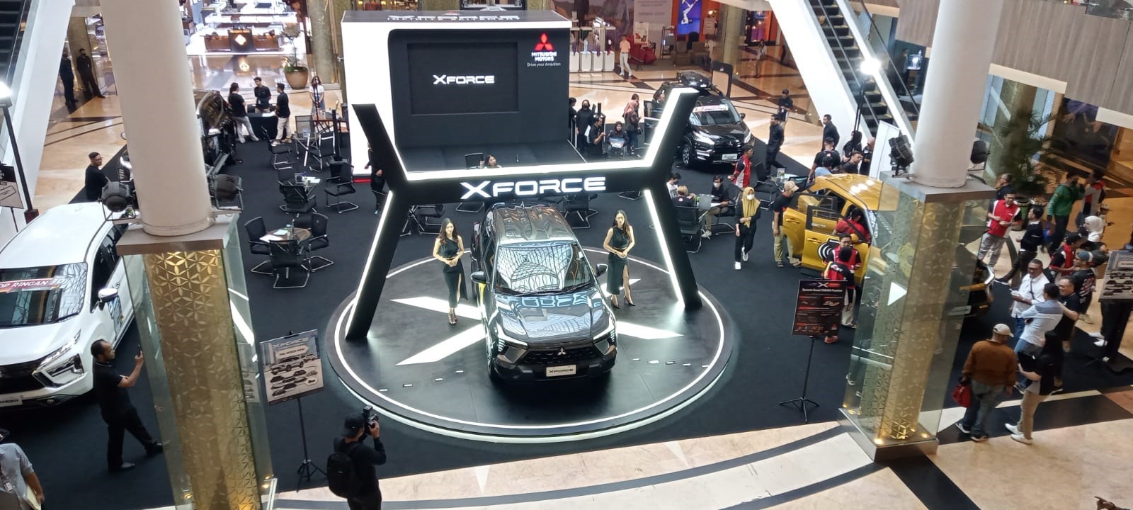 Ilustrasi Pameran Mitsubishi Motors