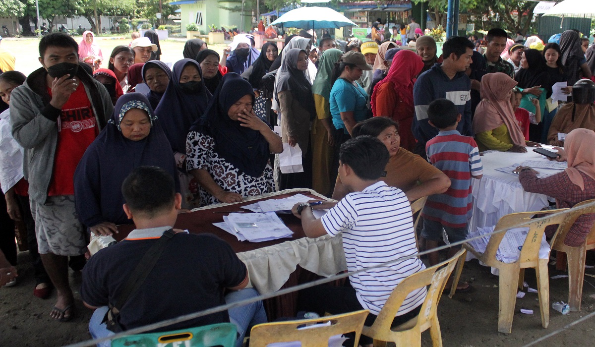 Penyaluran bansos di Medan