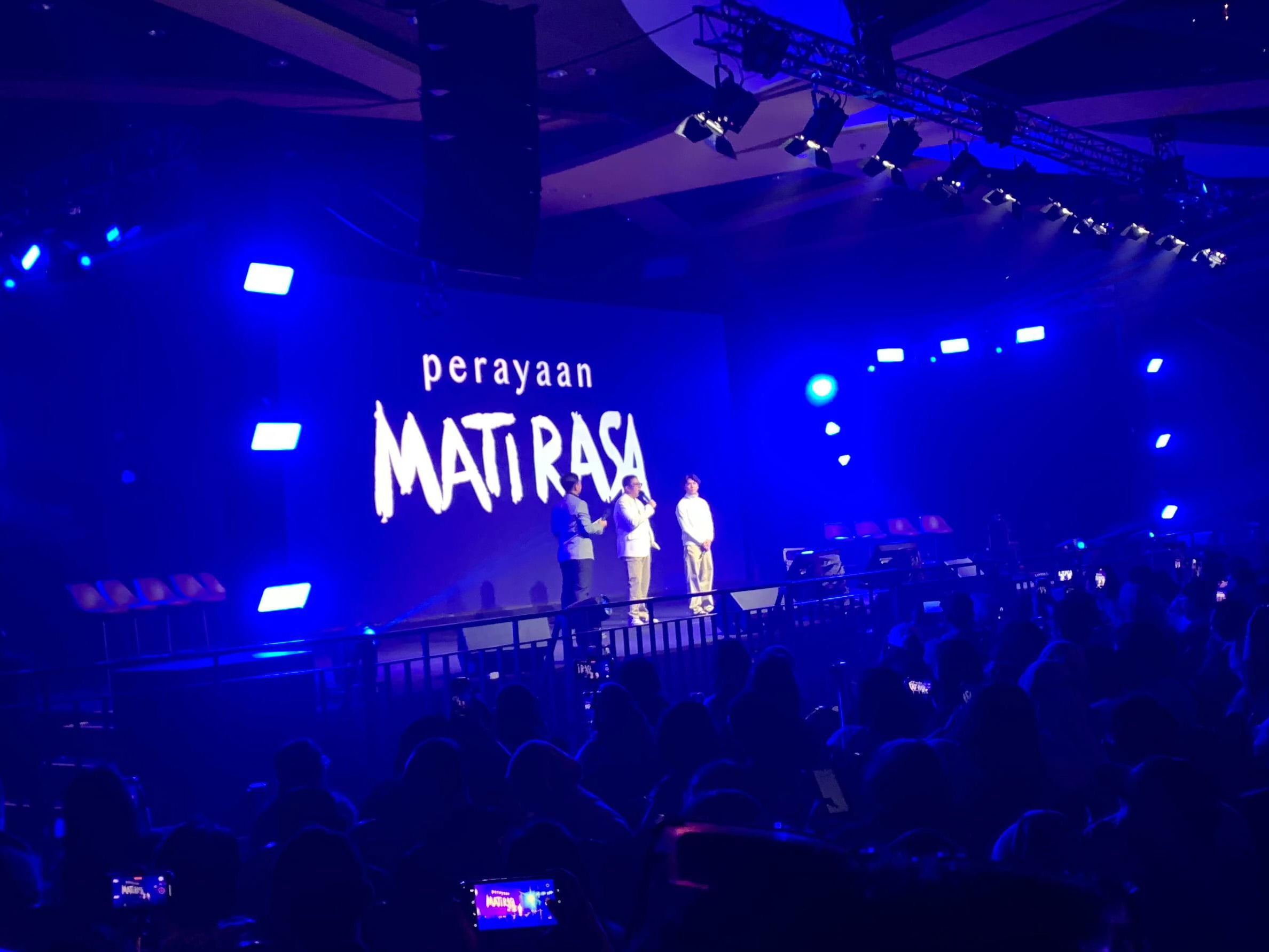 Tahun ini, aktor Iqbaal Ramadhan akan memulai debut sebagai produser kreatif film 