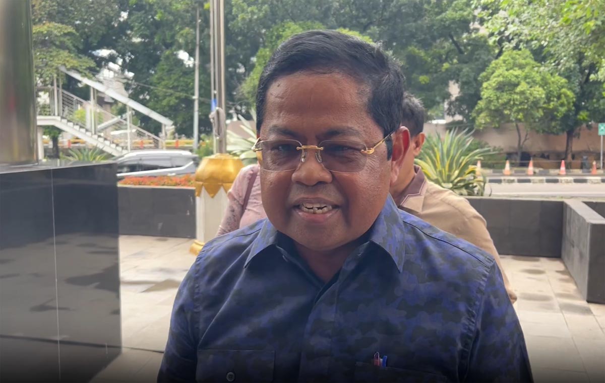 Politisi  Partai Golkar Idrus Marham memenuhi panggilan penyidik KPK terkait kasus dugaan suap dan gratifikasi di kemenkumham.