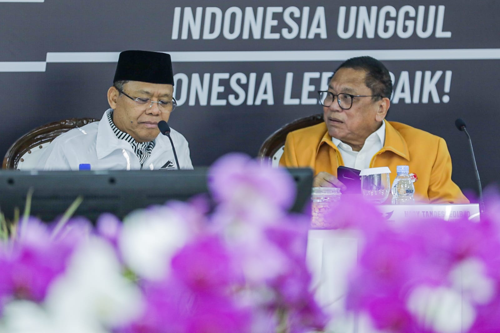 Plt Ketua Umum PPP Muhamad Mardiono (kiri)