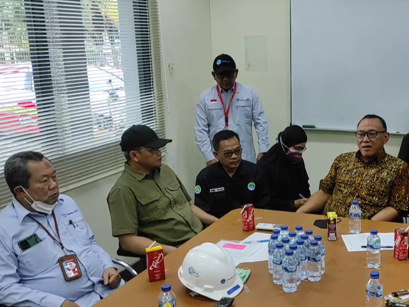 Wali Kota Cilegon Helldy Agustian meninjau langsung ke pabrik Chandra Asri setempat.