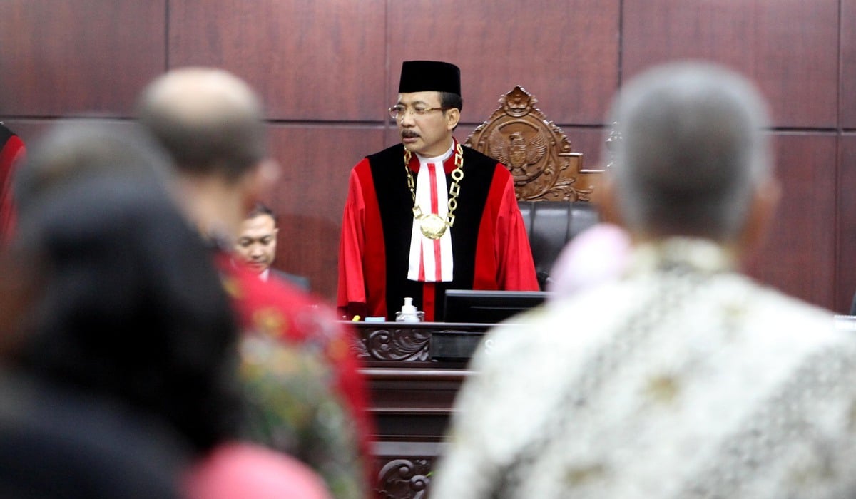 Ketua Mahkamah Konstitusi (MK) Suhartoyo memimpin sidang pleno di ruang sidang utama, Gedung MK, Jakarta.