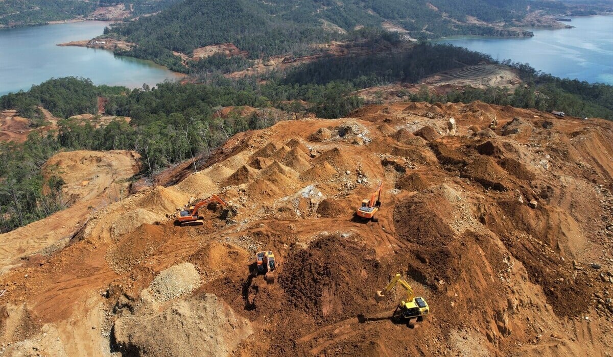 Pertambangan di Blok Mandiodo, Konawe Utara, Sulawesi Tenggara (Sultra).